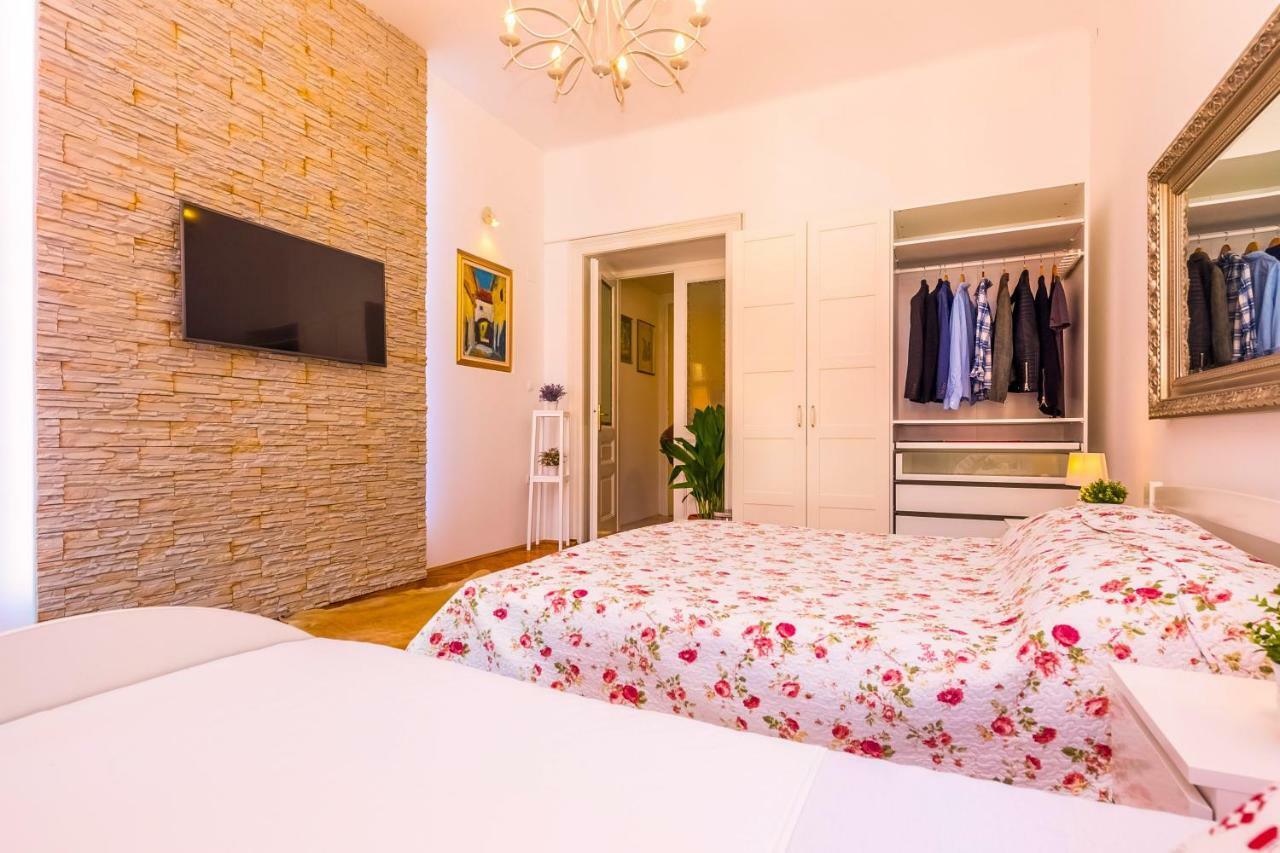 Conty Apartment Fiume Esterno foto